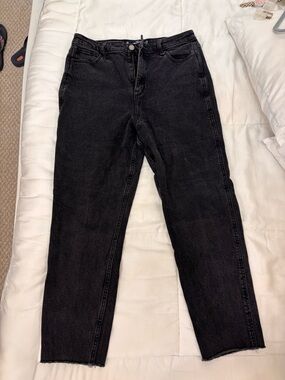Hollister Ultra High Rise Mom Jean w29 L27